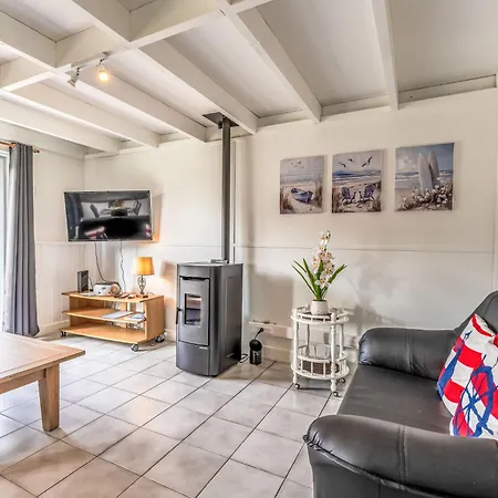 Alice Blue With Airco & Shared Pool By Interhome *