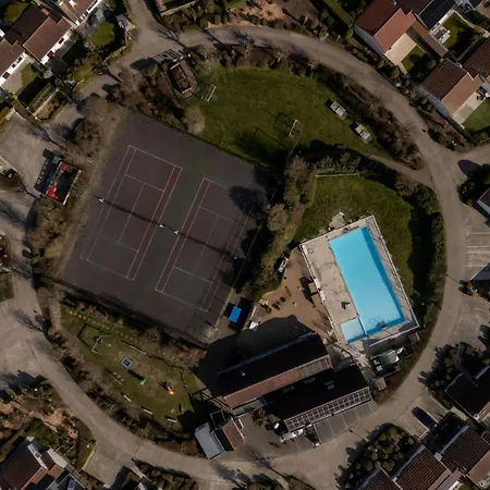 Сasa de vacaciones Alice Blue With Airco & Shared Pool By Interhome